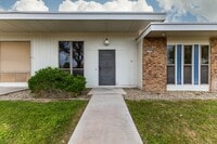 Building Photo - Updated condo in Sun City!