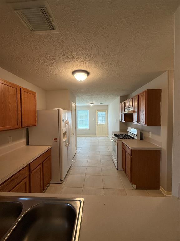 Building Photo - 5010 Woodland Meadows Ln