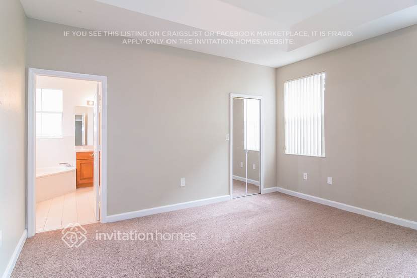 Building Photo - 9141 SW 152nd Ct