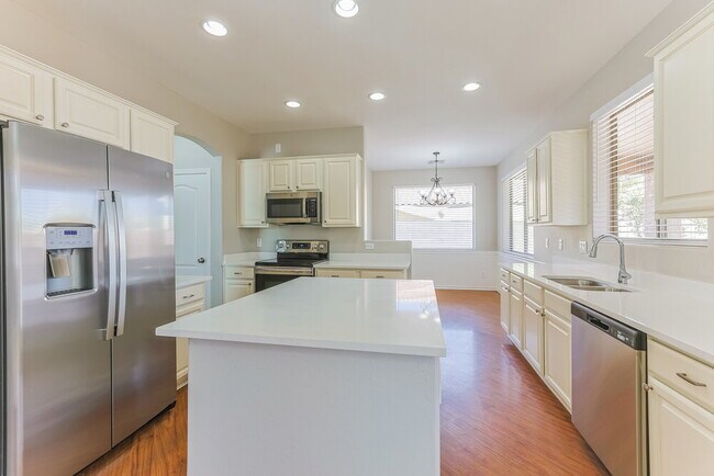 Building Photo - 3286 E Merlot St