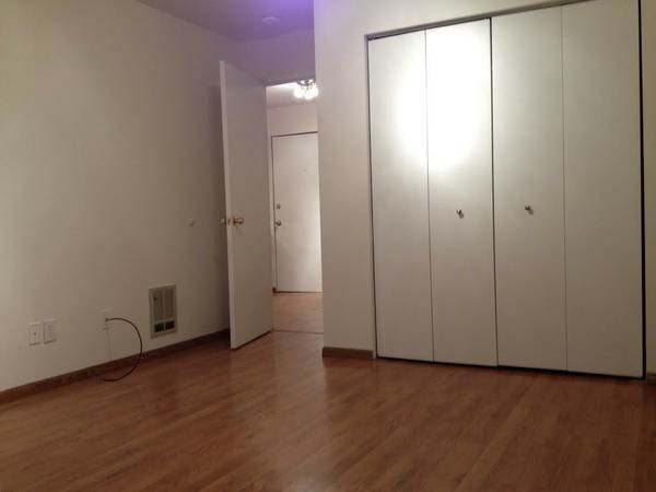 Building Photo - The Lakeland - 1 bedroom