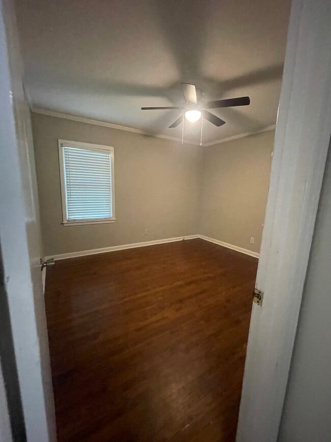 Building Photo - 103 Forest Way