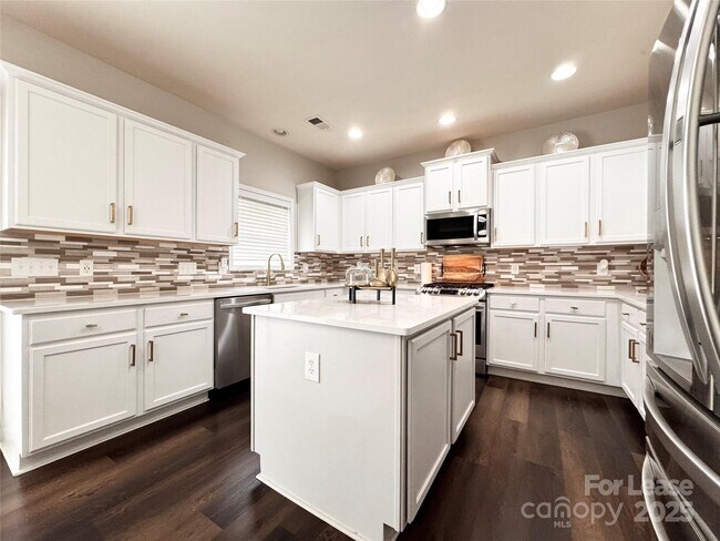 Building Photo - 10031 Glenburn Ln