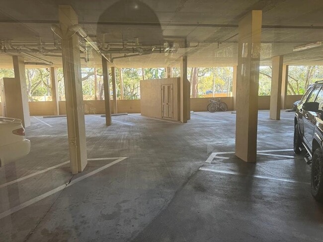 Building Photo - 3062 Eastland Blvd