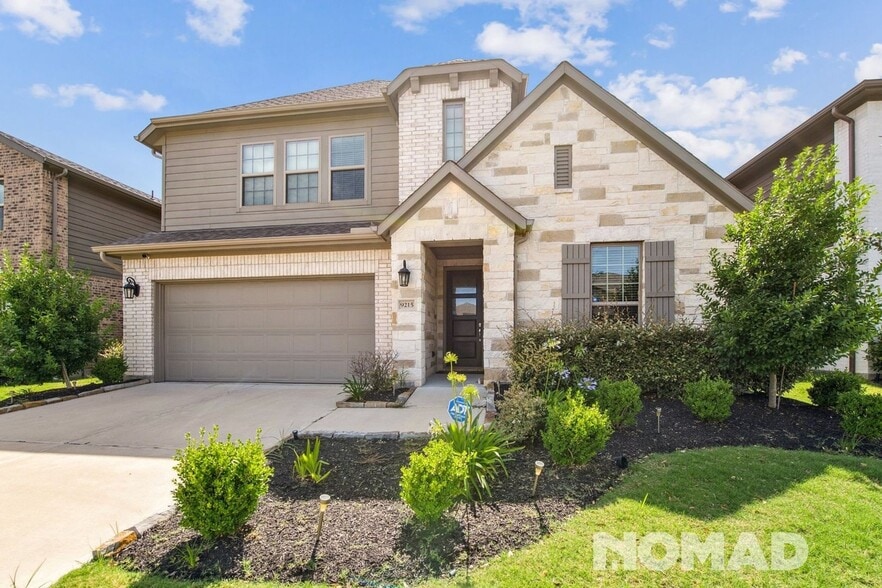 Building Photo - 9215 Lair Cove Dr