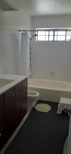 Building Photo - 6886 Chantel Ct