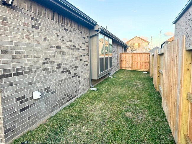 Building Photo - 4815 Sand Clouds Dr