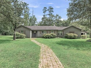 Building Photo - 165 Morris Dr