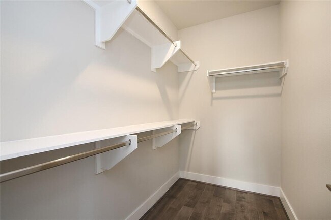 Building Photo - 4819 Caroline St