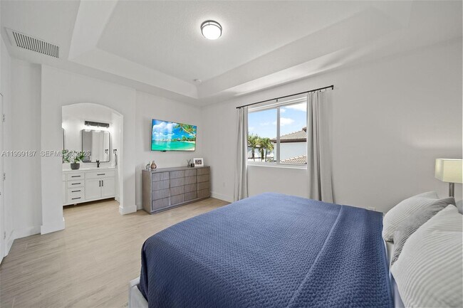 Building Photo - 11613 NW 78th St