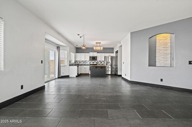 Building Photo - 12672 W Osborn Rd