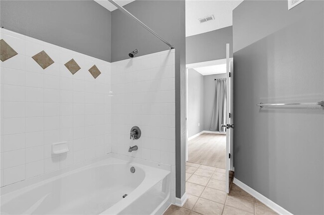 Building Photo - 12837 Madison Pointe Cir
