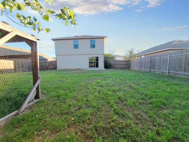 Building Photo - 1007 Ranchero Rd