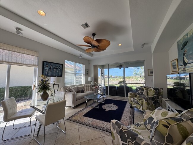 Building Photo - 462 Montelluna Dr