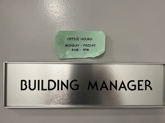 Building Photo - 210 S Desplaines St