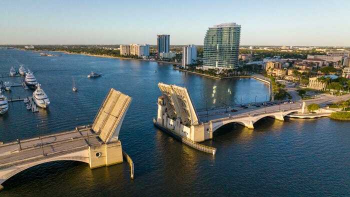 Building Photo - 1601 S Flagler Dr