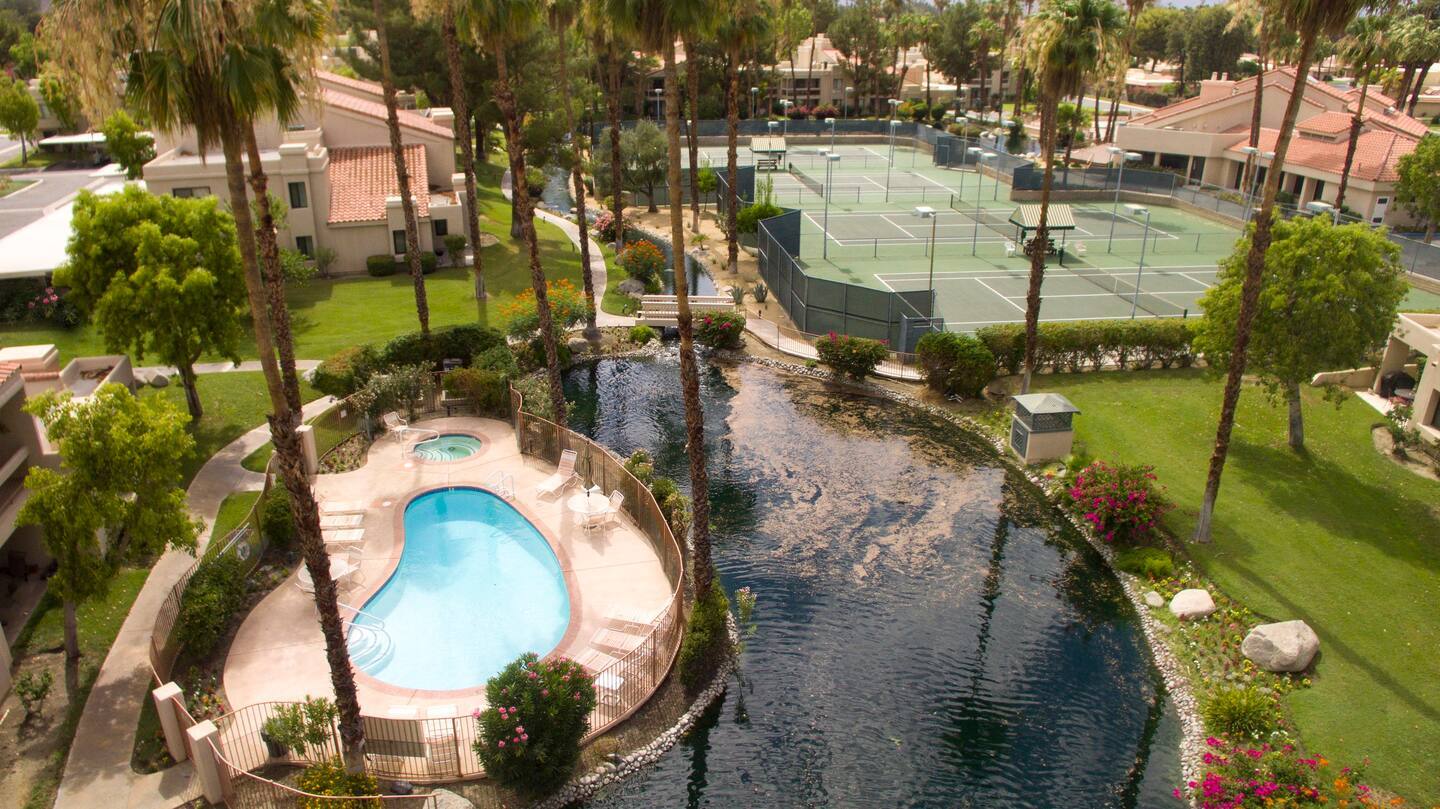 Gate Resort Feel Condo - Large 2/2 - 35200 Cathedral Canyon Dr