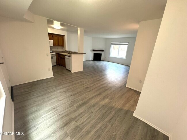 Primary Photo - 13042 Riverside Dr