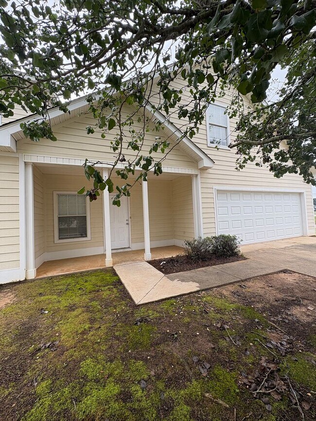 Primary Photo - 101 Courtyard Way