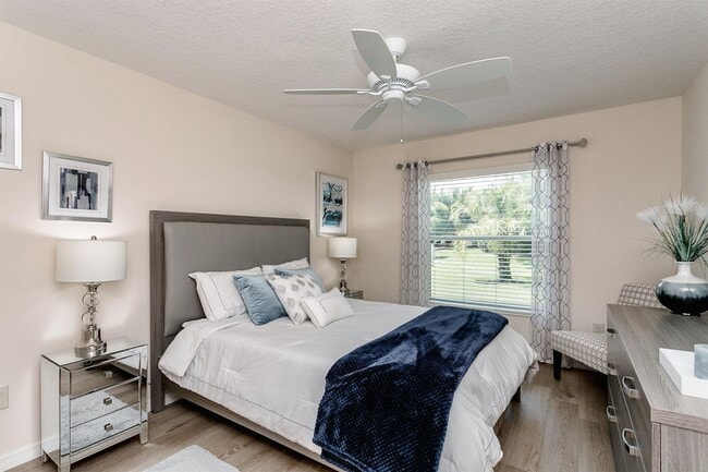 Building Photo - Fully Furnished 3/2 in beautiful Villages Community