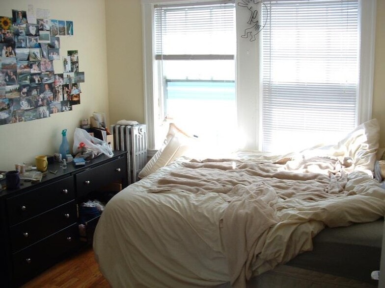 Building Photo - 95 Beechcroft St