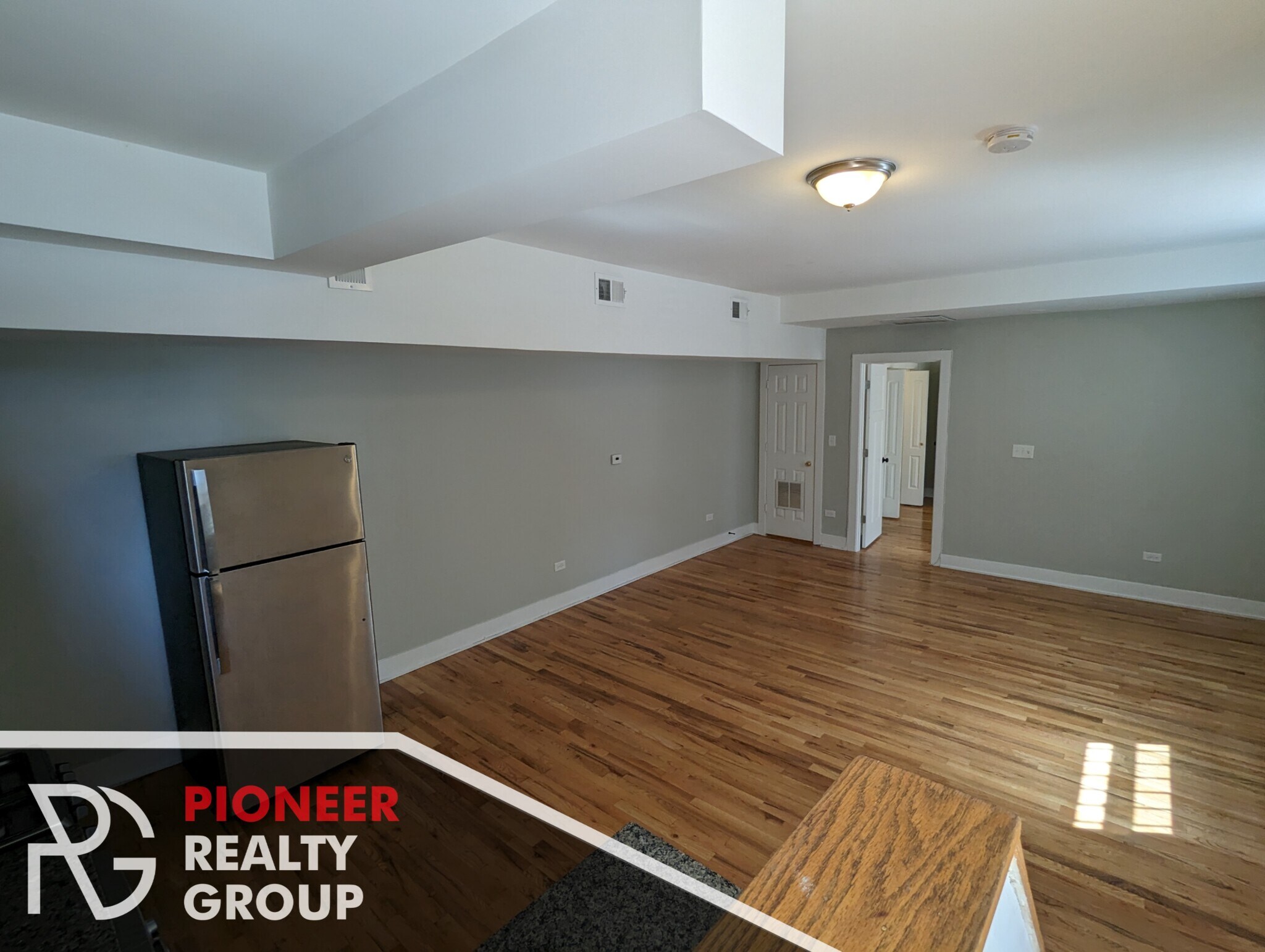 Building Photo - 2822 N Mildred Ave