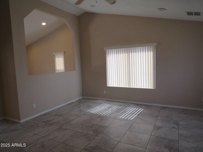 Building Photo - 7914 W Sweetwater Ave