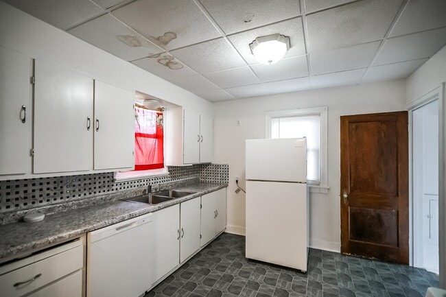 Building Photo - 409 E Melbourne Ave