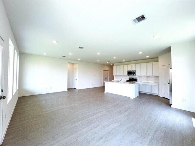 Building Photo - 6815 Harvest Wheat Ln