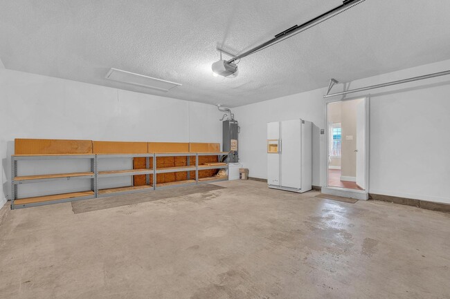 Building Photo - Updated Home in Convenient Location