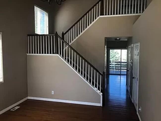 Building Photo - 2280 Pinyon Jay Dr