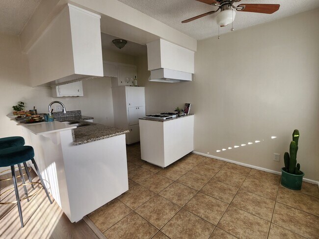 Building Photo - 2510 Anchovy Ave.