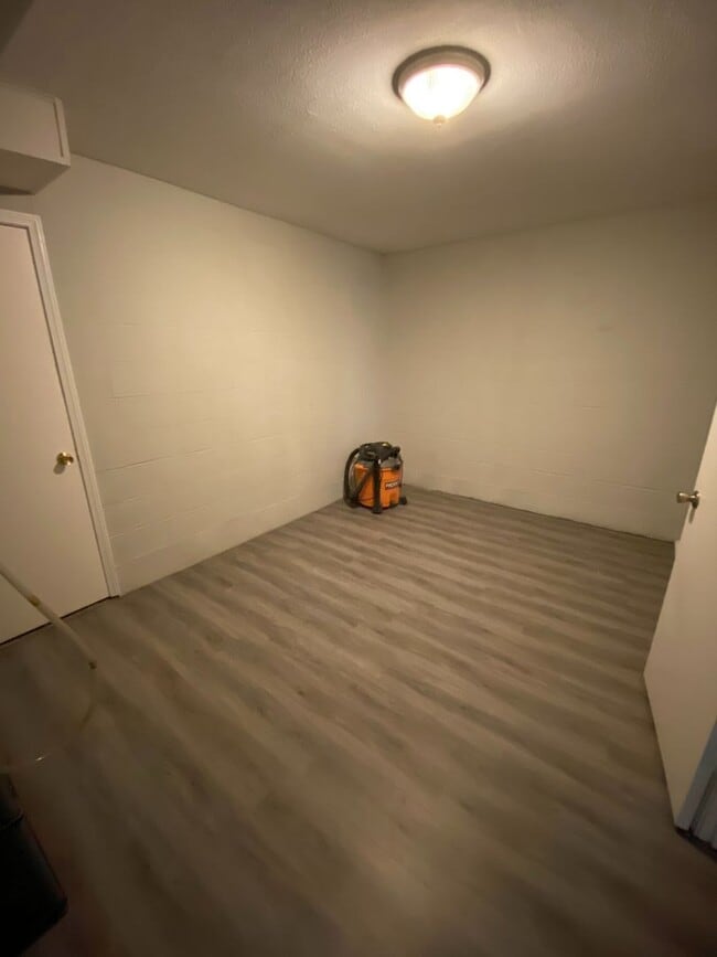 Building Photo - 406 Hietts Ln