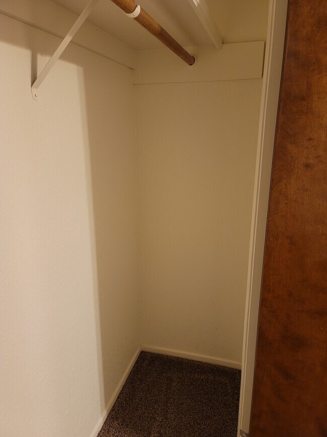 Building Photo - 930 N Indiana St