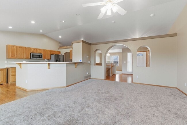 Building Photo - Woodman Hills 4 bdrm rancher