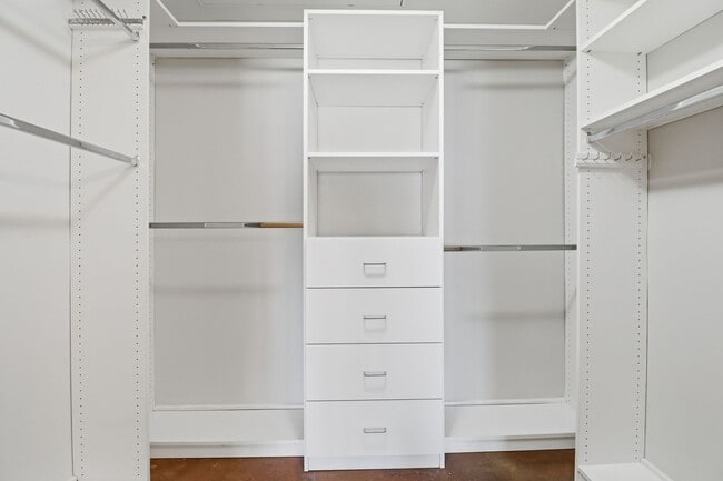 Building Photo - Bristol On Broadway Nashville