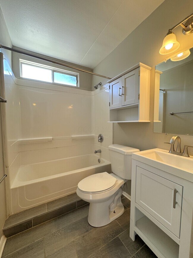 Building Photo - 2656 Glenbar Ct