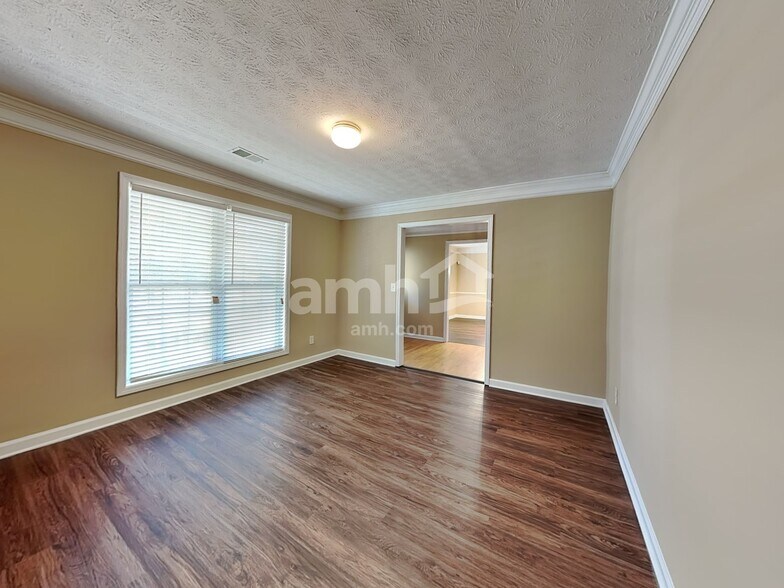 Building Photo - 3512 Kittery Dr SW