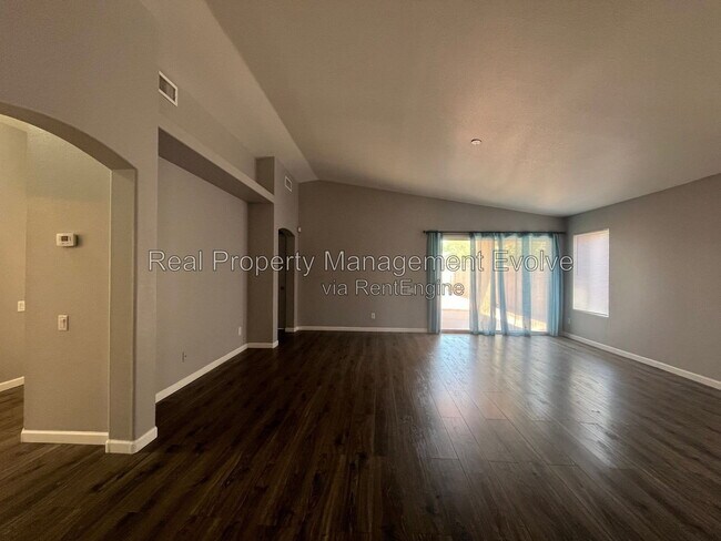 Building Photo - 6246 W Blackhawk Dr