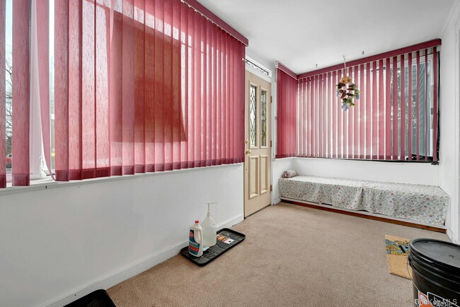 Building Photo - 42 Williams Ave