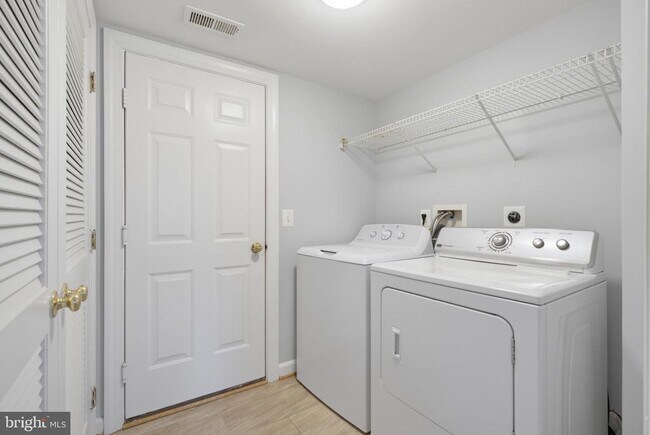 Building Photo - 5822 Pearson Ln