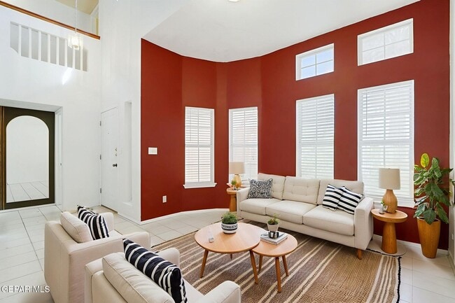 Building Photo - 10925 Loma Alta Pl