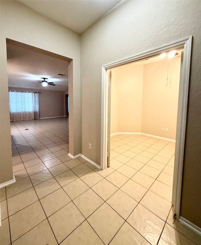 Building Photo - 16606 Cold Harbor Ln