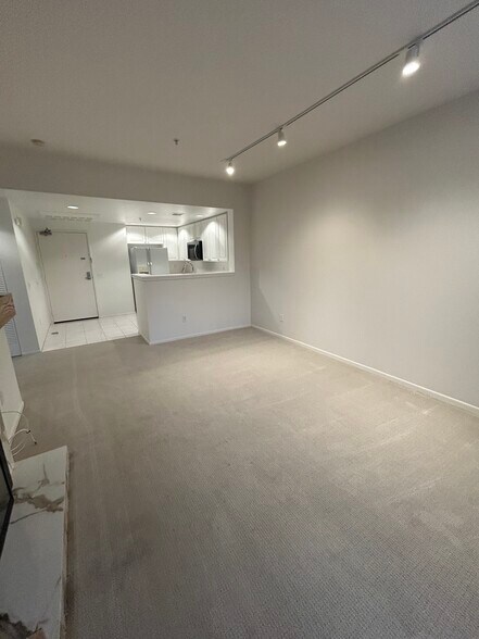 Building Photo - 1301 Cabrillo Ave