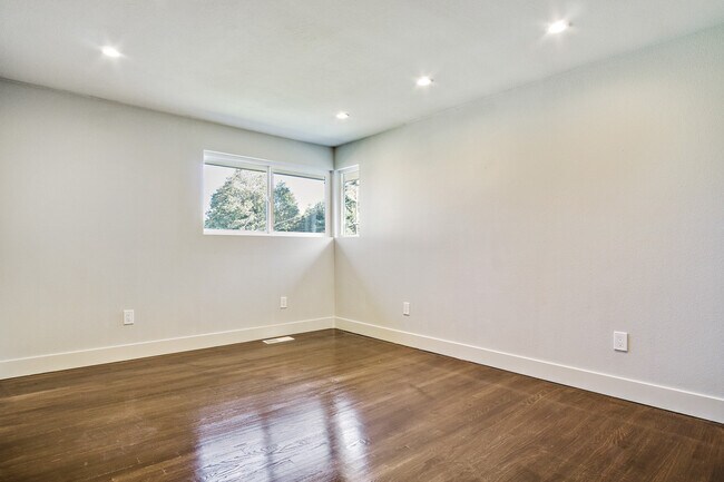 Building Photo - 3215 56th Ave SW
