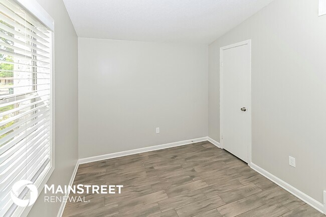 Building Photo - 2236 Colonial Hills Dr