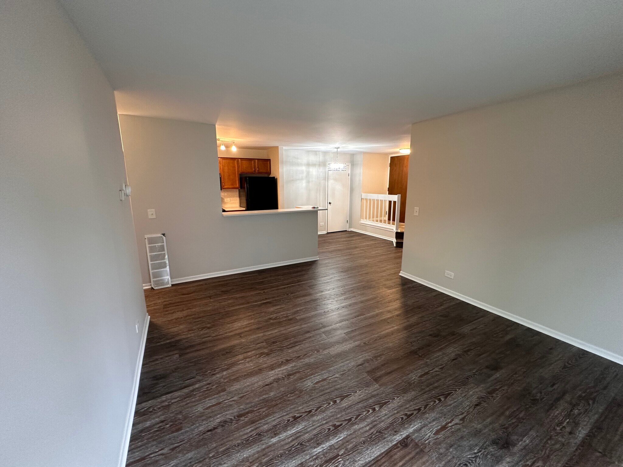 Building Photo - 1513 Raymond Dr