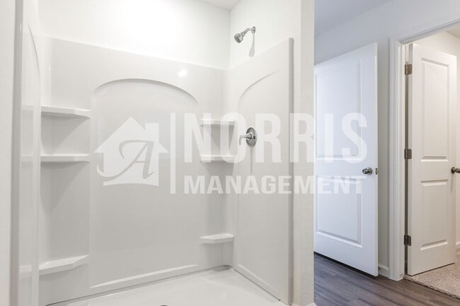 Building Photo - Brand New Beautiful Large Single Story Hom...