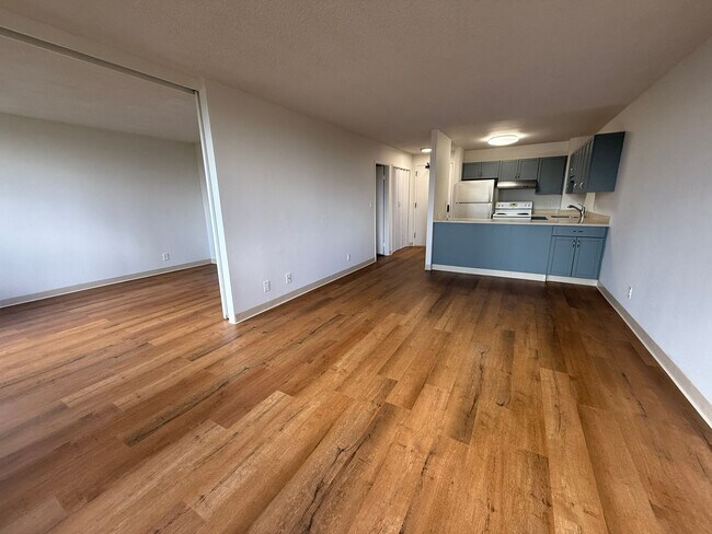 Building Photo - Kukui Plaza Ewa Tower 1 bedroom 1 bath with 1 parking available now