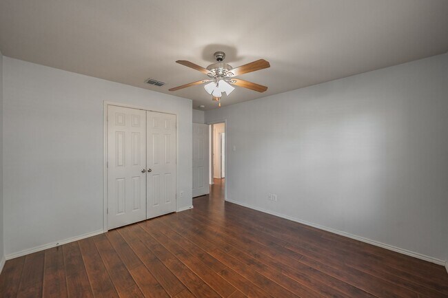 Building Photo - Updated and super clean single story 3 bed...